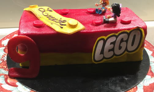 Gâteau d'anniversaire LEGO FRIEND'S Pâtisseries à Vichy. L'atelier de Delphine